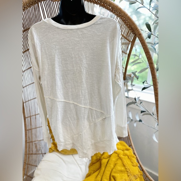Sundance Cream / White Burnout Asymmetrical Raw Hem Long Sleeve Tee - Picture 3 of 11